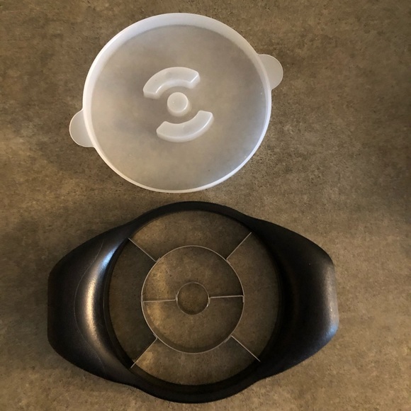 Pampered Chef Kitchen Pampered Chef Pineapple Slicer Poshmark